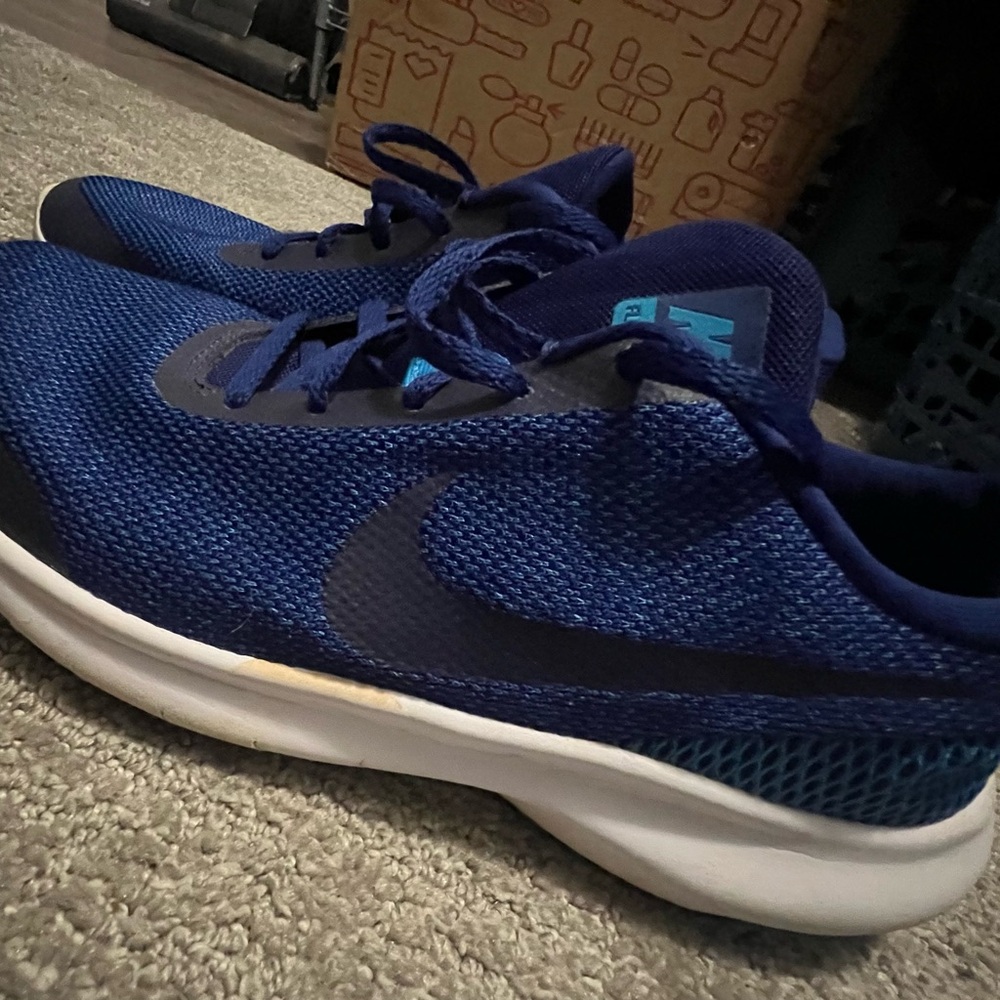 Nike Navy trainers